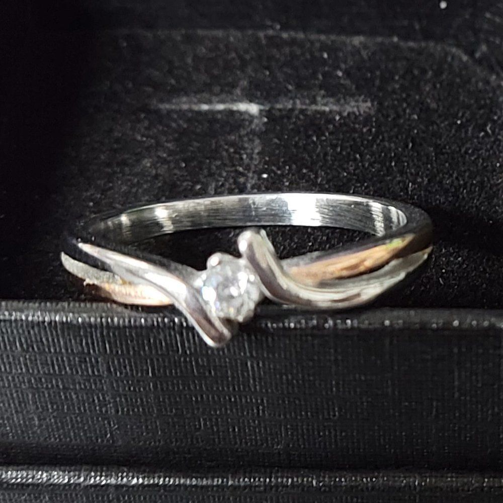 Women's Rose Gold Twist Promise Ring - Gold Twist Promise Ring For Girl's - Picture 2 of 7